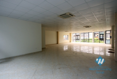 Huge office for rent in Lac Long Quan street, Tay Ho district, Ha Noi